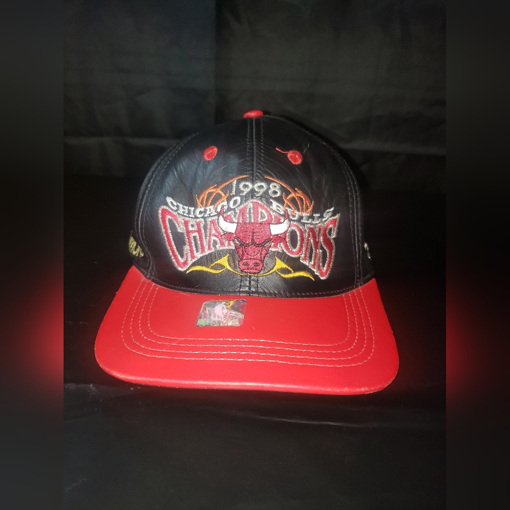 Chicago Bulls 1998 NBA Champions J.H. Design Vintage Leather Strapback Cap Hat